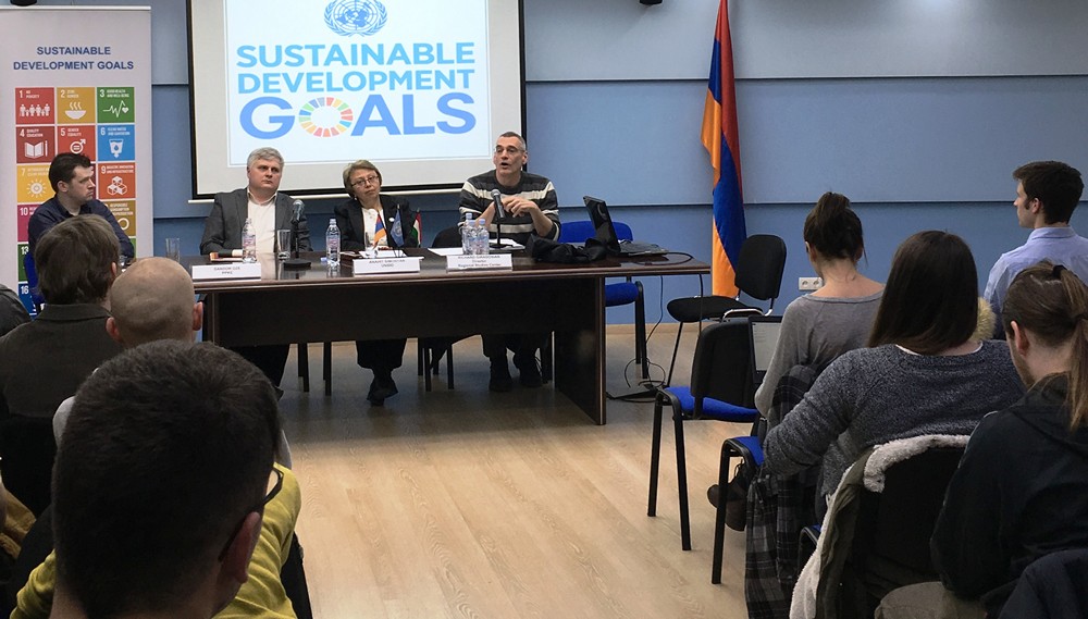 RSC UN LECTURE FOR VISITING HUNGARIAN GROUP