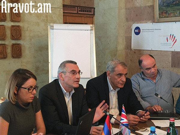 ARMENIA-TURKEY NORMALIZATION: &ldquo;LOOKING BACK, LEANING FORWARD&rdquo;